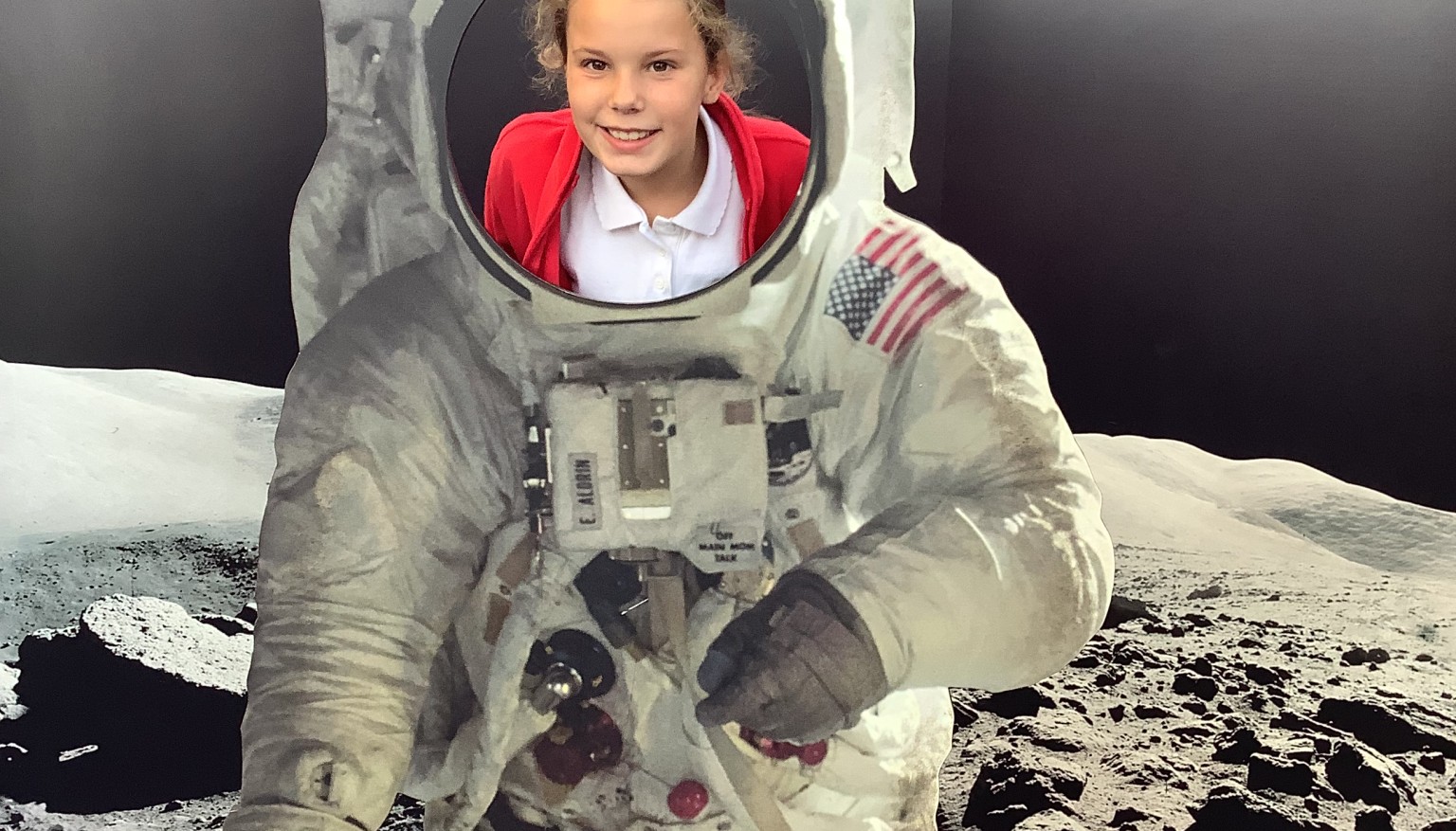 We explored the space centre.