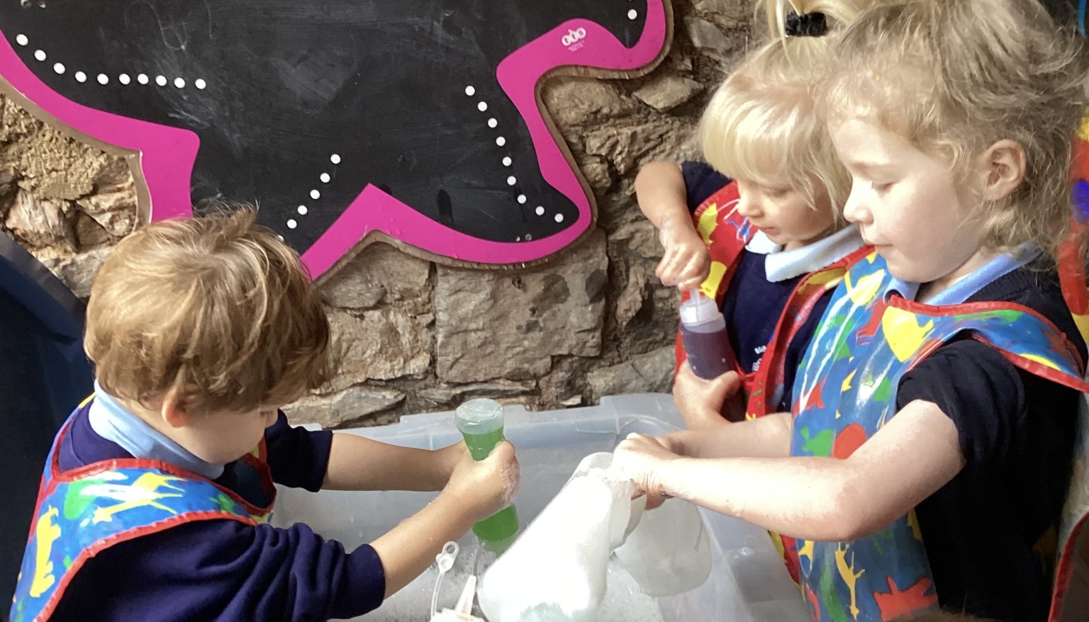 We have been mixing colours in the water try to find out what happens when we mix different colours together.