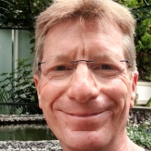 Dr Stephen Hinchliffe