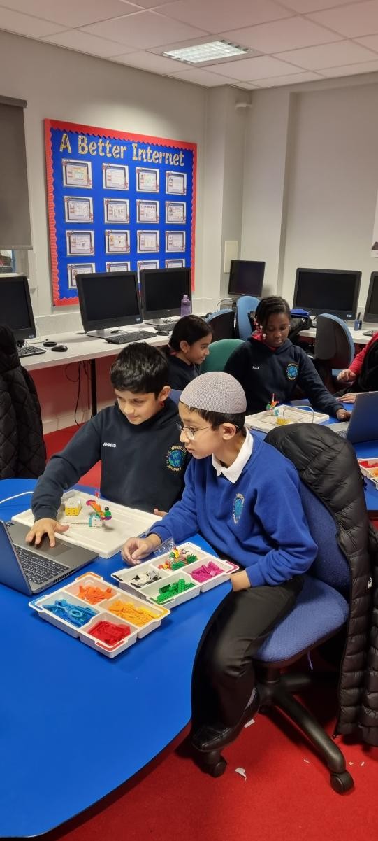 Getting to grips with the new, sparkling Lego kit!