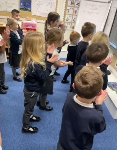 Finding the pulse by clapping