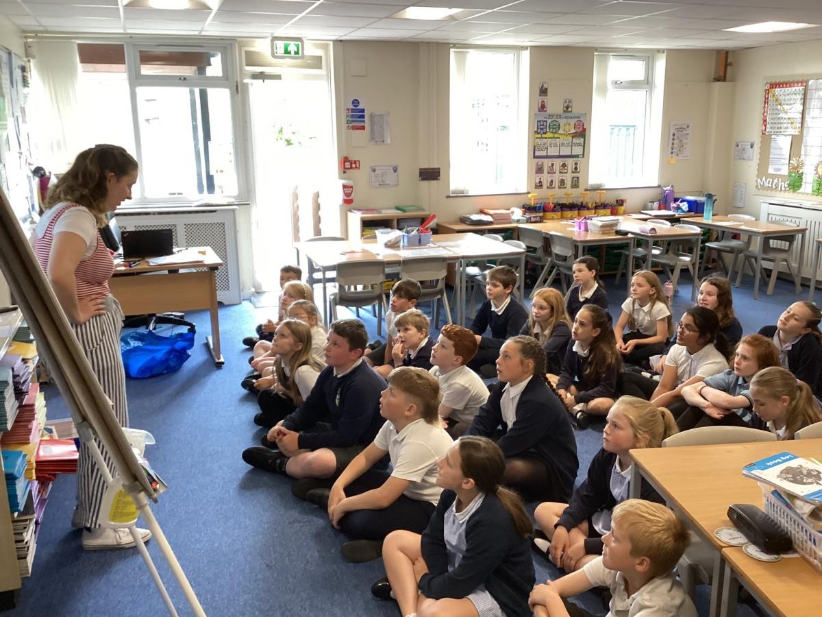 A workshop in year 4 last year prior to enjoying a fully French theatre show, 'Les Animaux Olympiques' from 'Theatre sans frontieres'