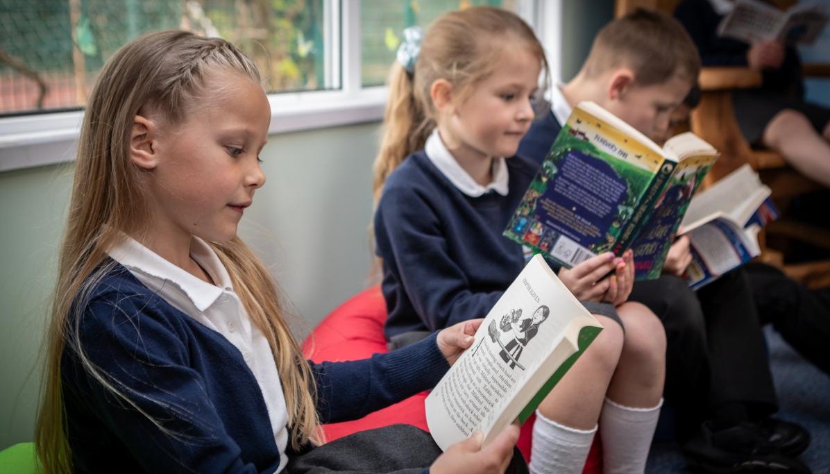 Children reading books