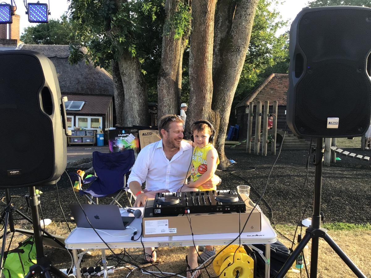 Vinyl Richie and his helper