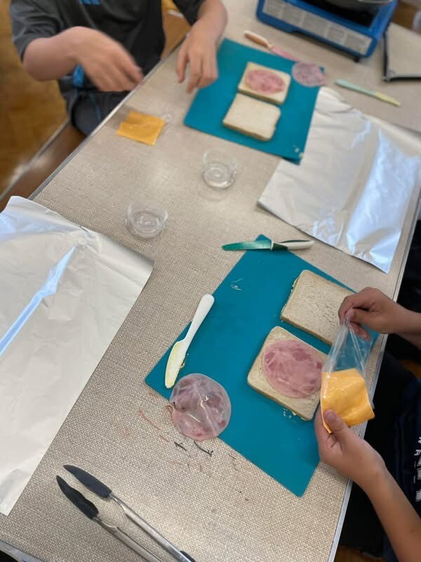 Making healthy sandwiches