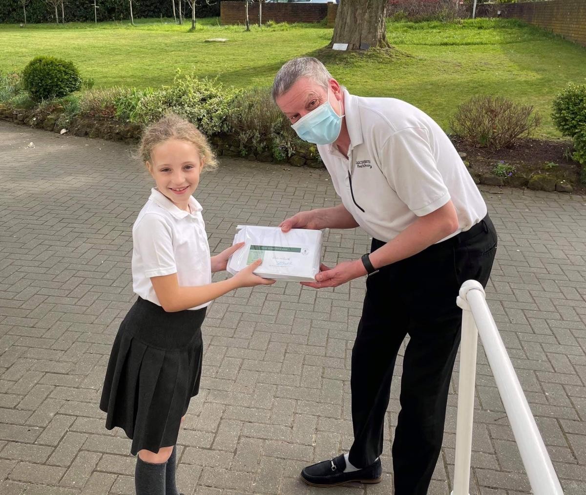 Delivery of Community Easter Cards to Barchester Health Care - Red Oaks Nursing Home 