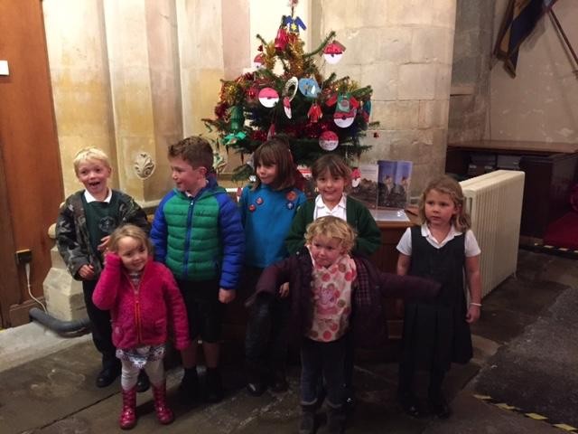 Ashurst pupils win the 'Best Dressed Christmas Tree' Competition at the St.Andrew's & St.Cuthman's Christmas Market, 26th November 2016.