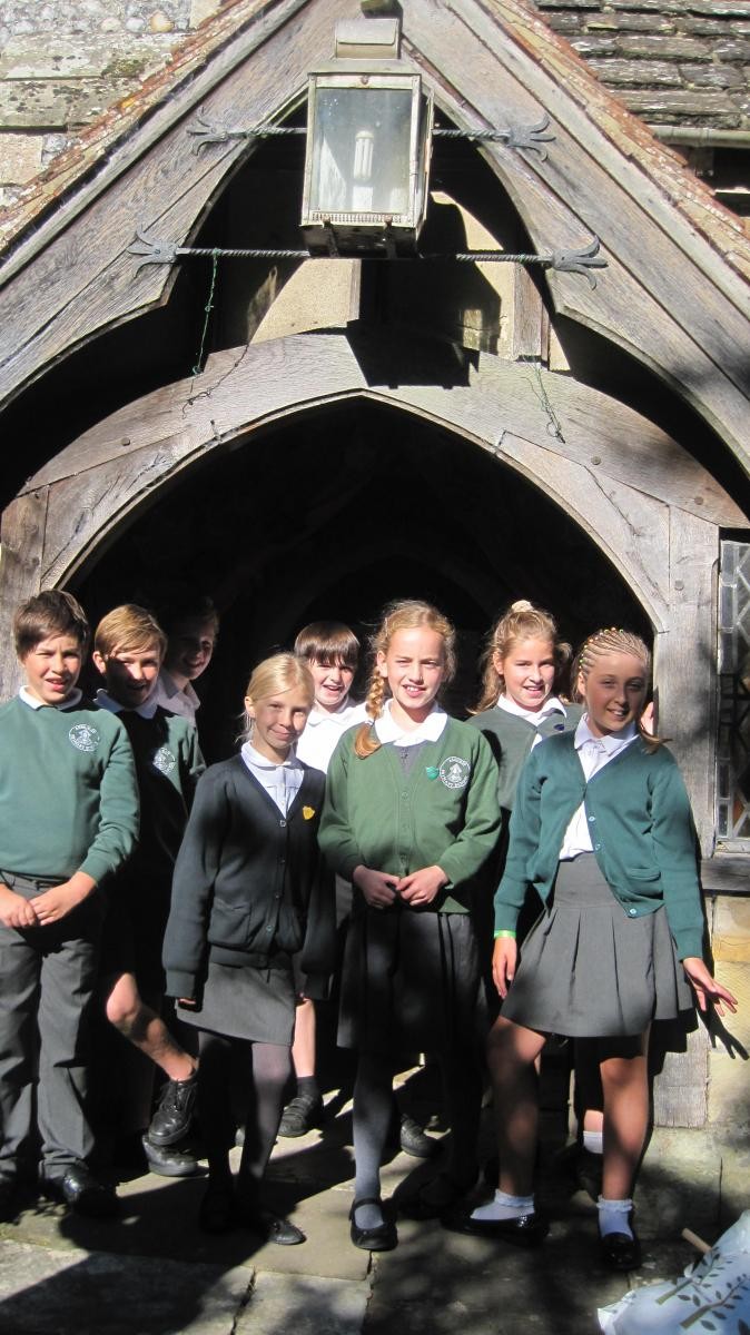     Pupils decorating the church porch