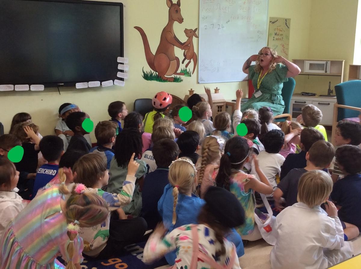 Victoria Swaine visited Year 1 for an interactive reading of her book 'Skylar's Space Adventure'!