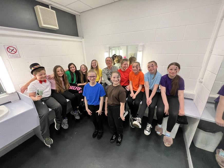 Group of smiling dancers