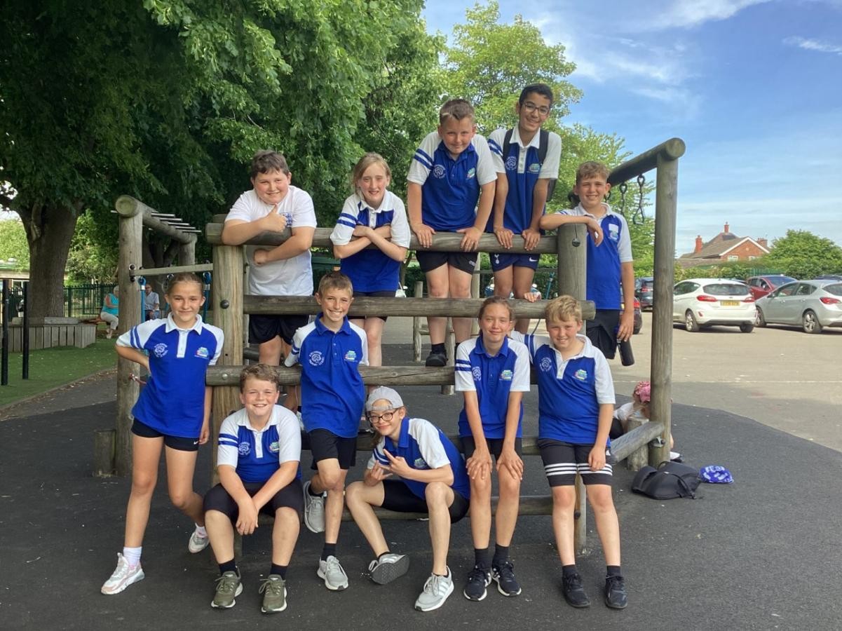 Year 6 rounders team at today's tournament.
