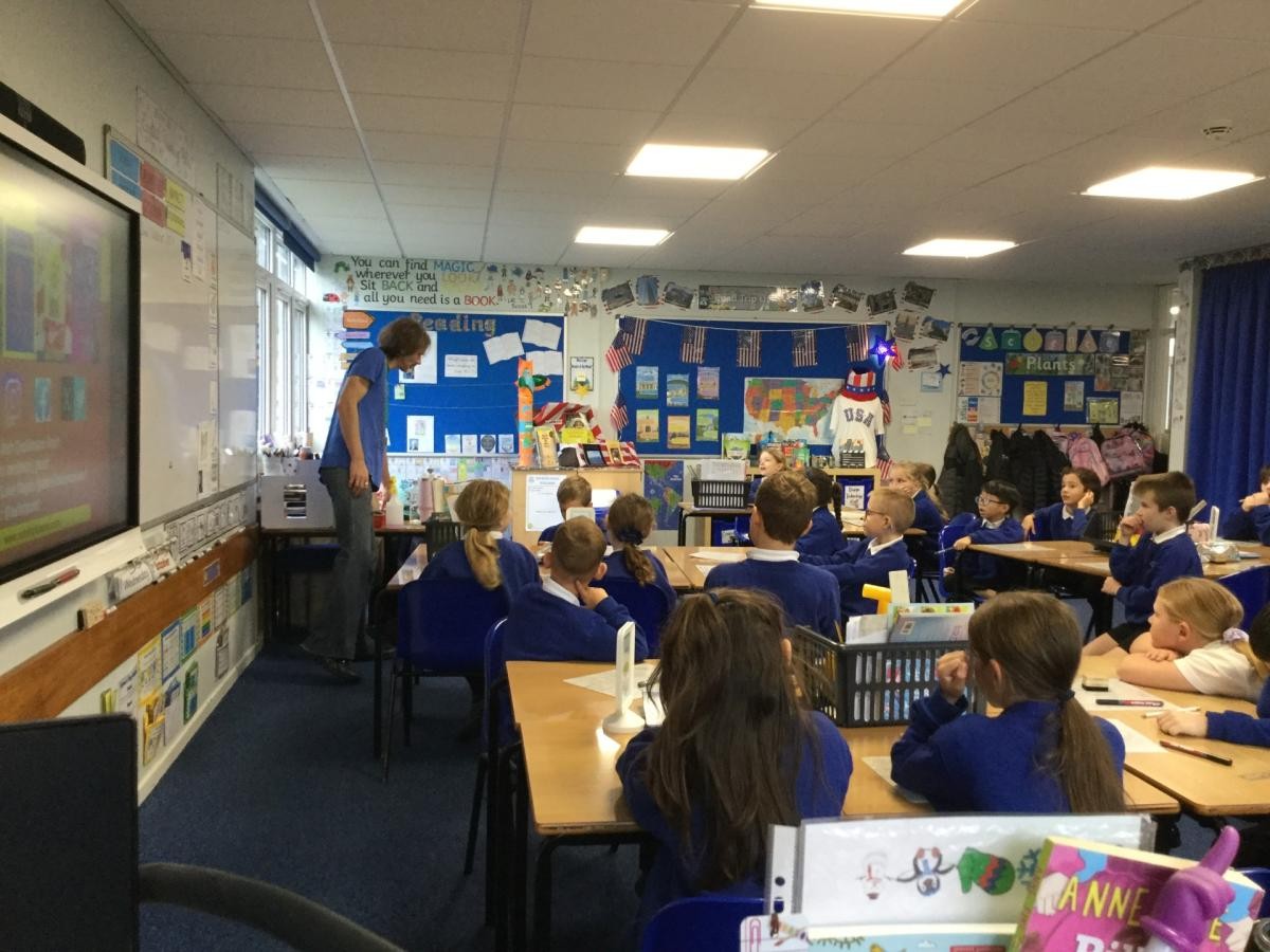 Oak 3 enjoyed working with poet Ash Dickinson on National Poetry Day creating their own haiku.