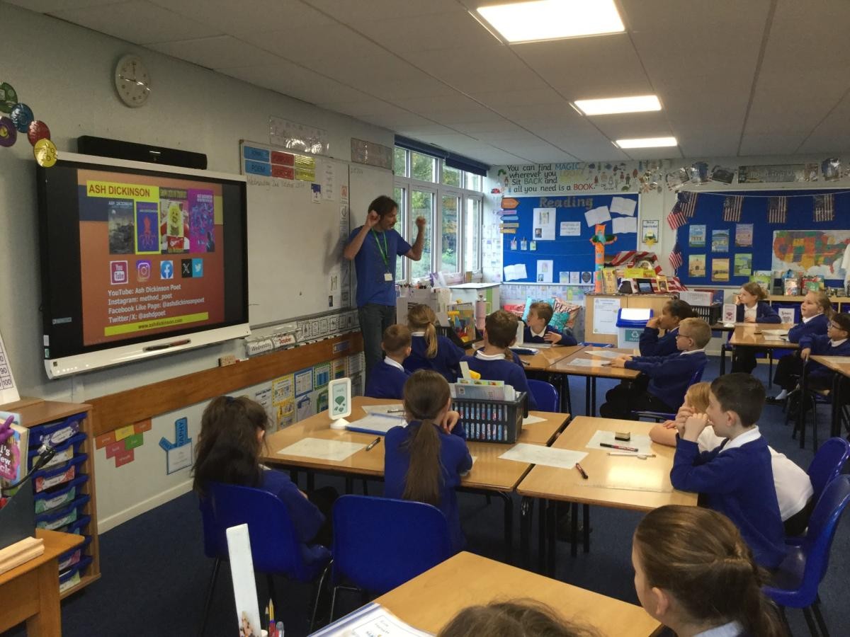 Oak 3 enjoyed working with poet Ash Dickinson on National Poetry Day creating their own haiku.