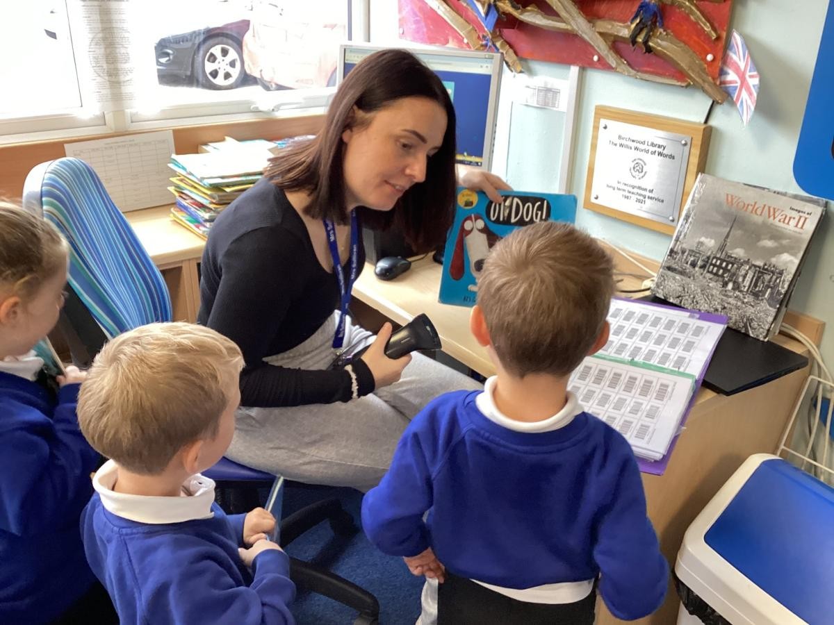 Chestnut Class enjoyed their first visit to the school library.  They found lots of books they liked and had no trouble choosing one to borrow.