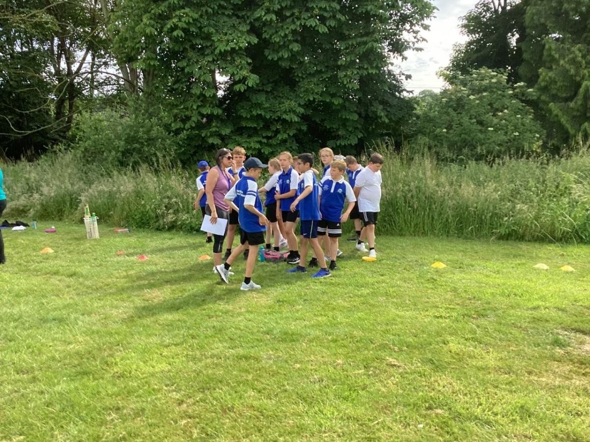 Year 6 rounders team at today's tournament.