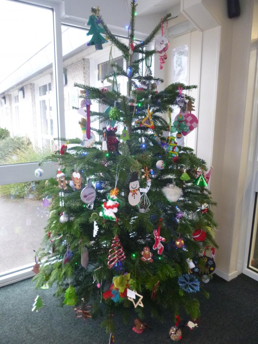 Well done to everyone who entered.  We have certainly had some fantastic, original, decorations. 