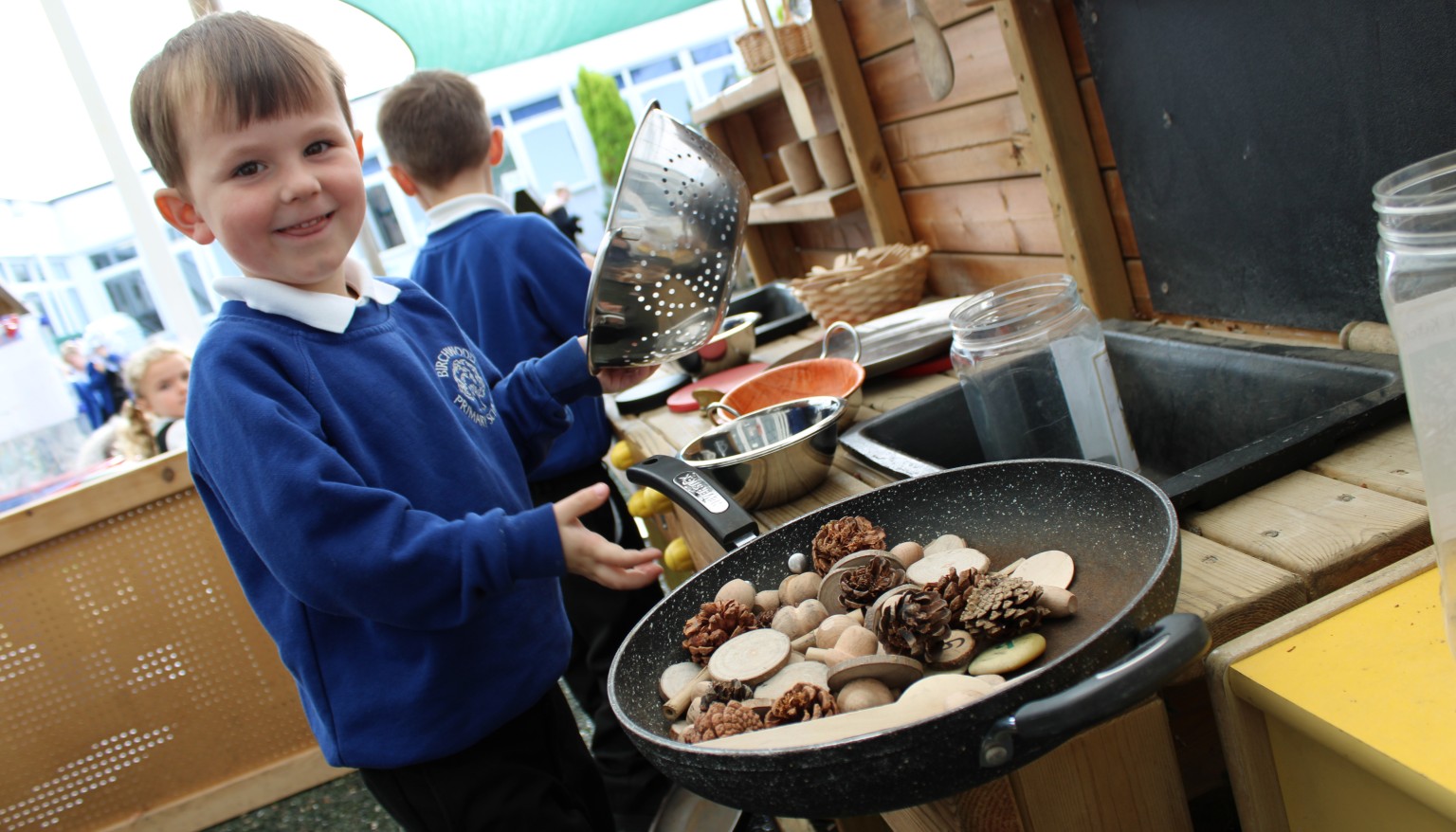 EYFS outdoor learning