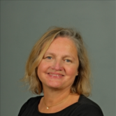 Mrs Alison  Moss 