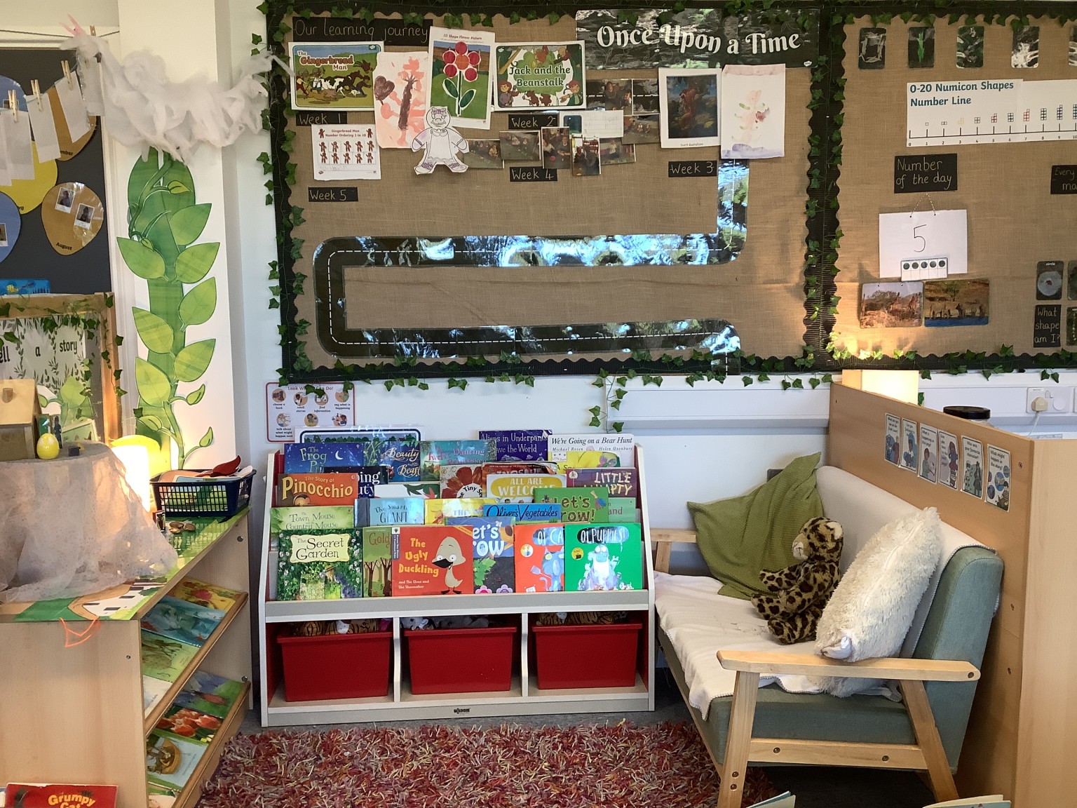 Bringing stories alive with small world 
