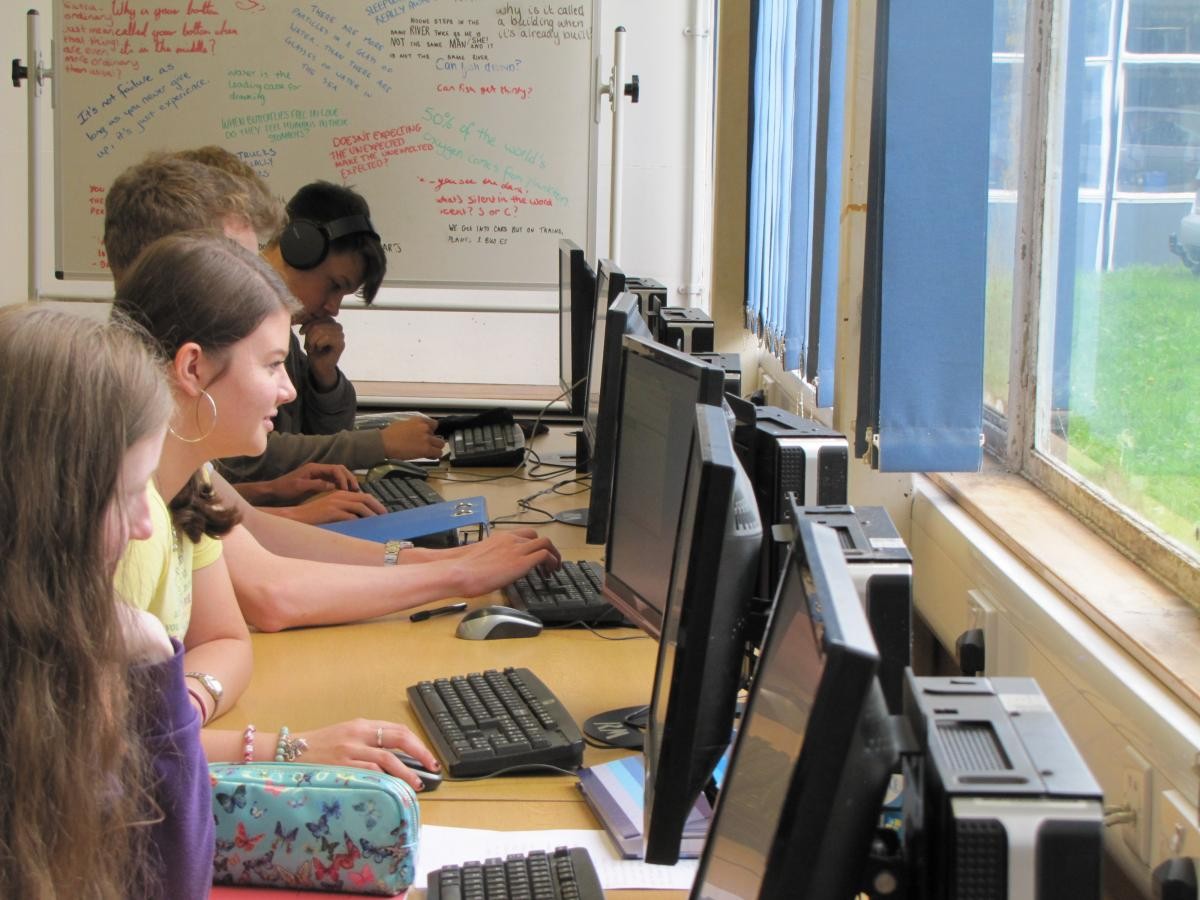 Students in the Post 16 Study Centre