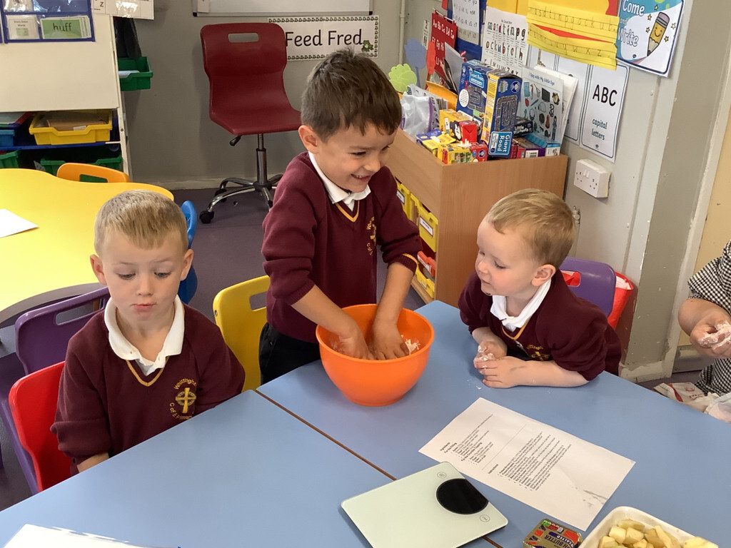 Making apple crumble