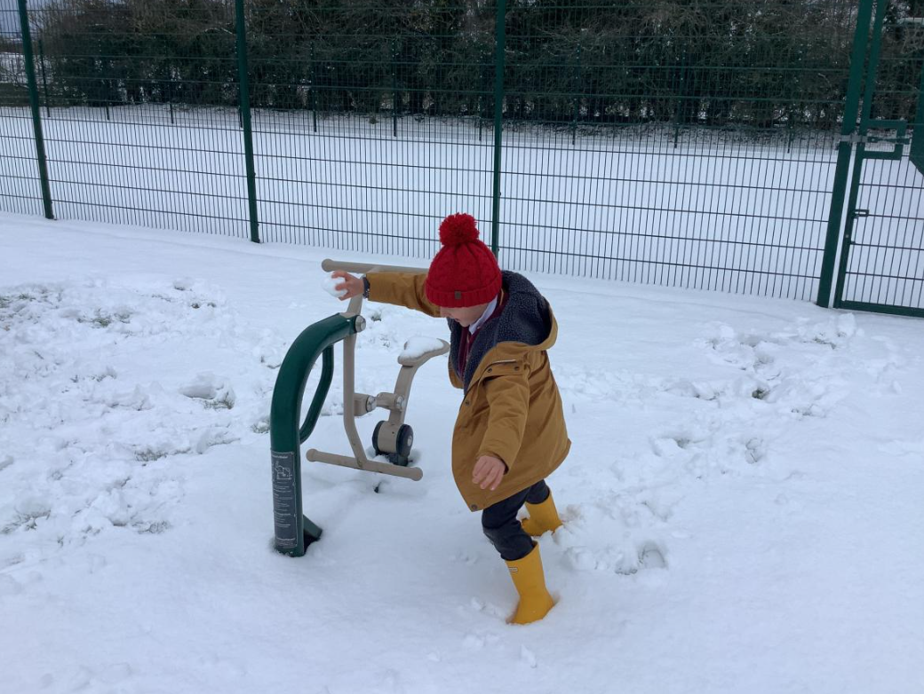 Class 1 Fun In the snow