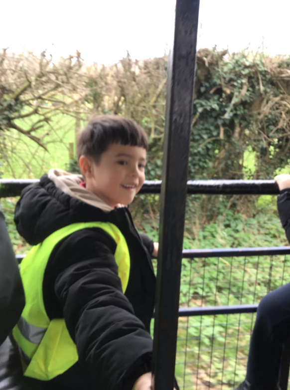 Class 6 Y2 Church Farm Trip