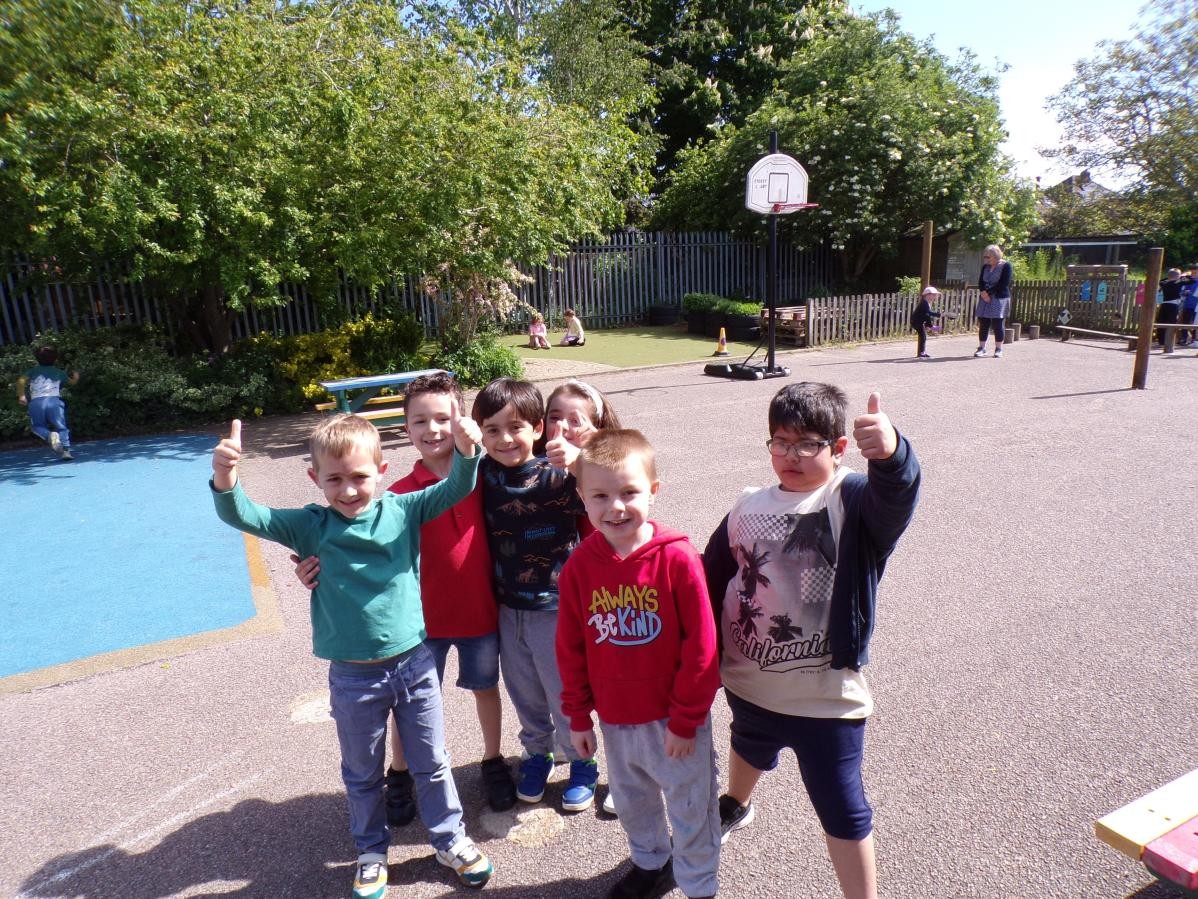 We are good friends! 