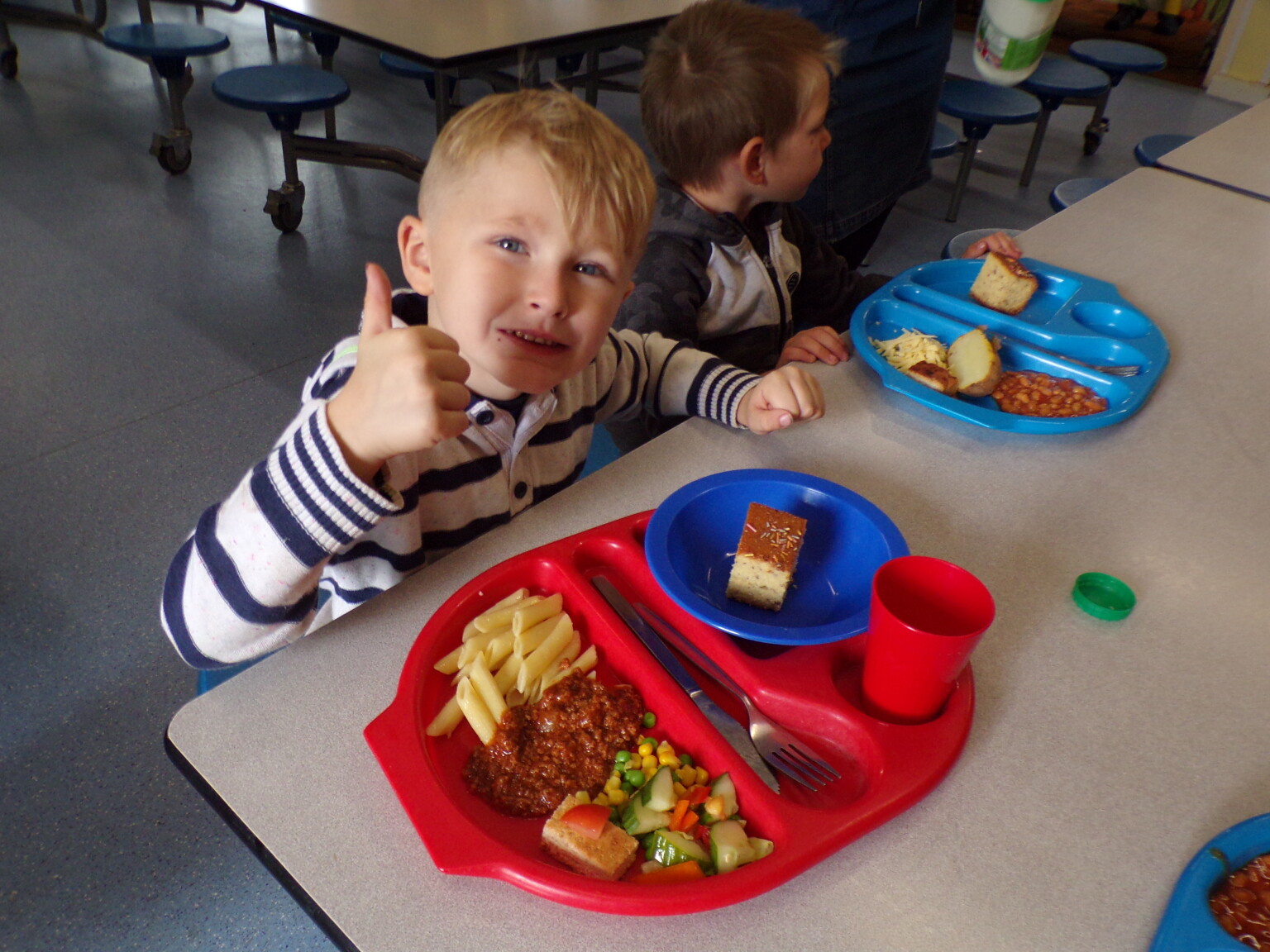 You can choose what you'd like for lunch each day. Adults will help you.