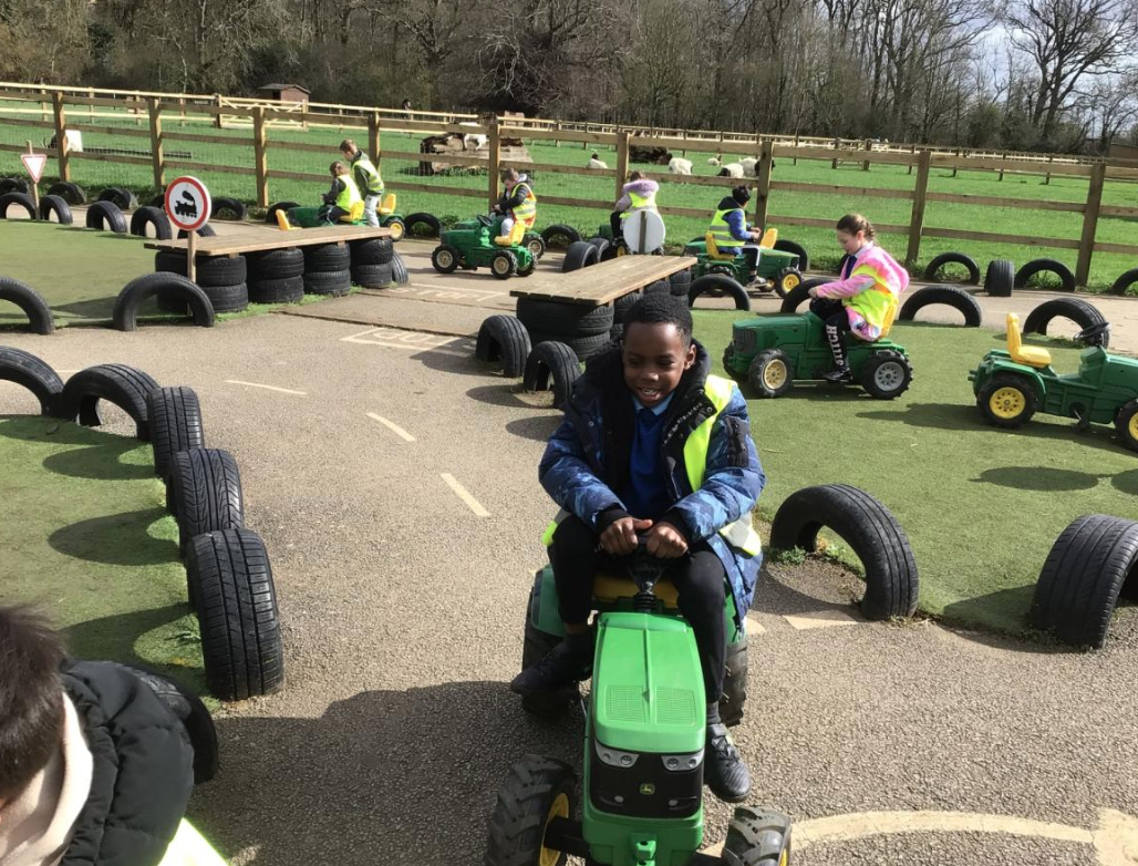 Class 6 Y2 Church Farm Trip