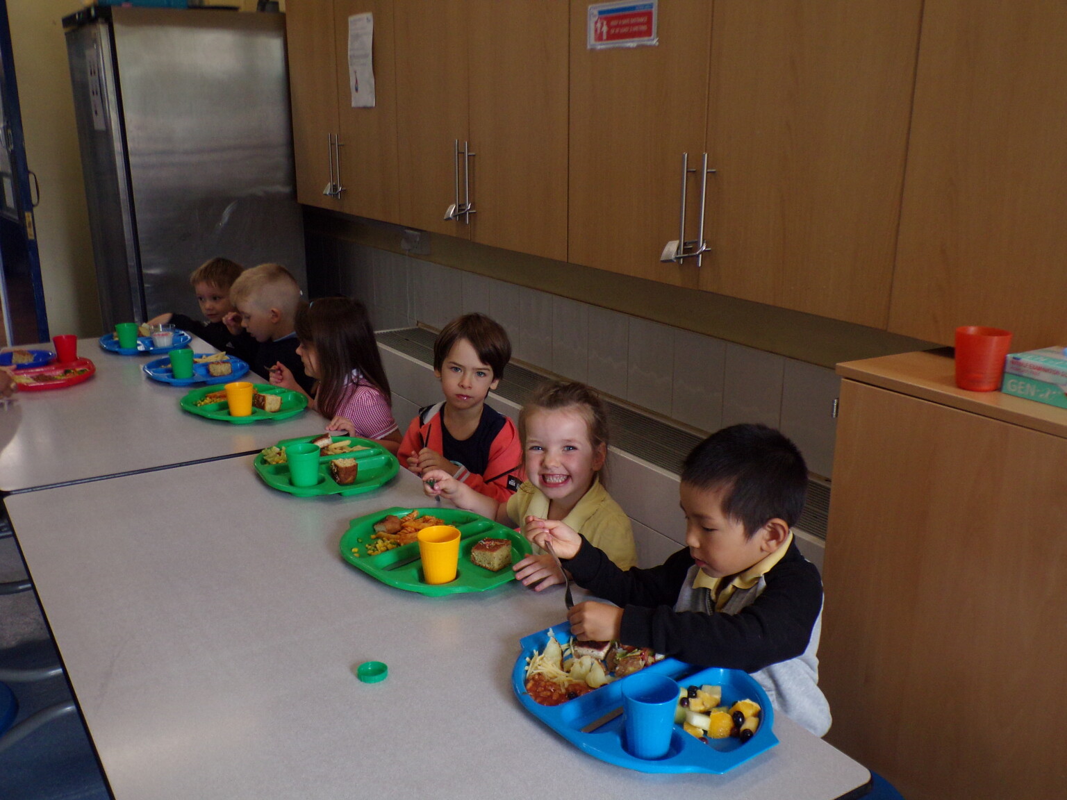 You can choose what you'd like for lunch each day. Adults will help you.