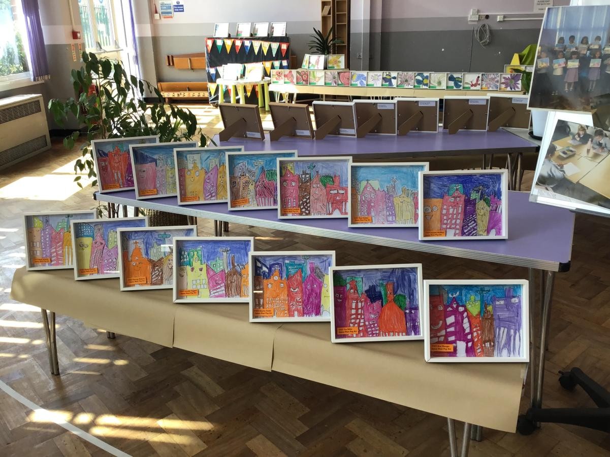 Year 1 drew the Liverpool skyline using their  trip to Liverpool and the artist James Rizz as their inspiration. 