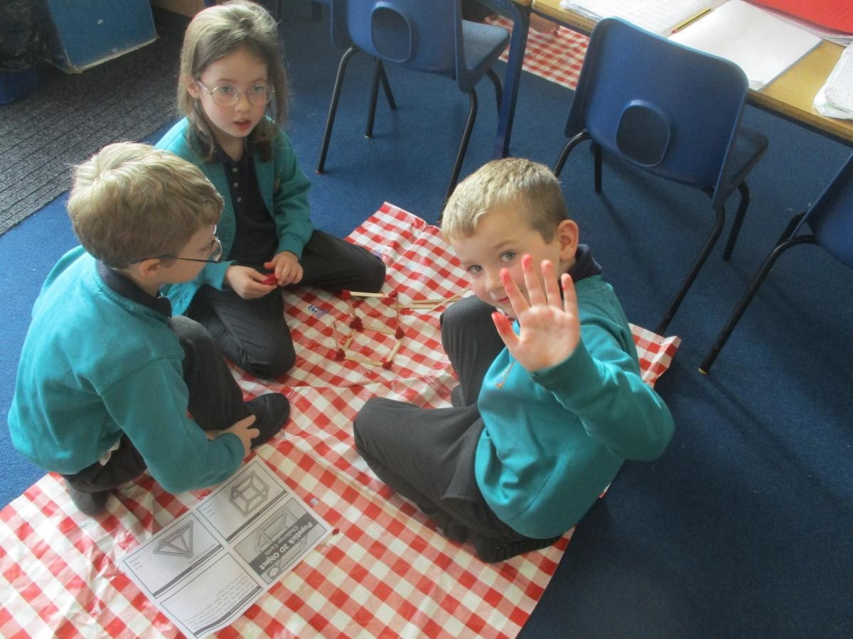 Identifying 3D shapes