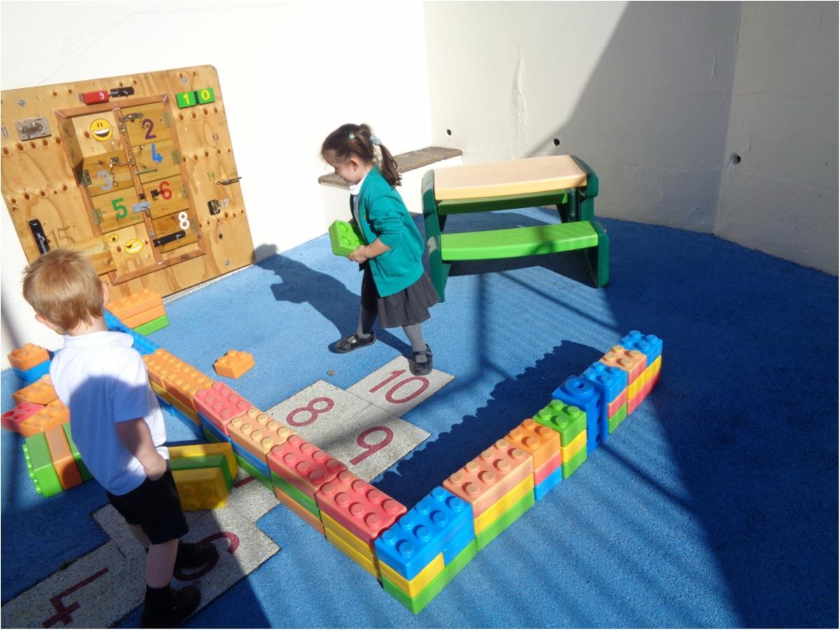 The large bricks cordoned off an area and it became a 'kennel for cats'.