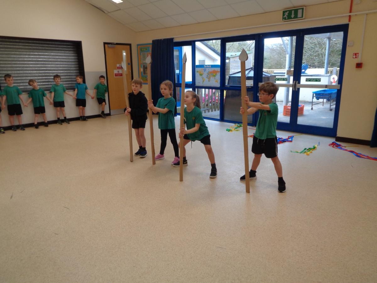 Loveny dance day, Rainforest theme