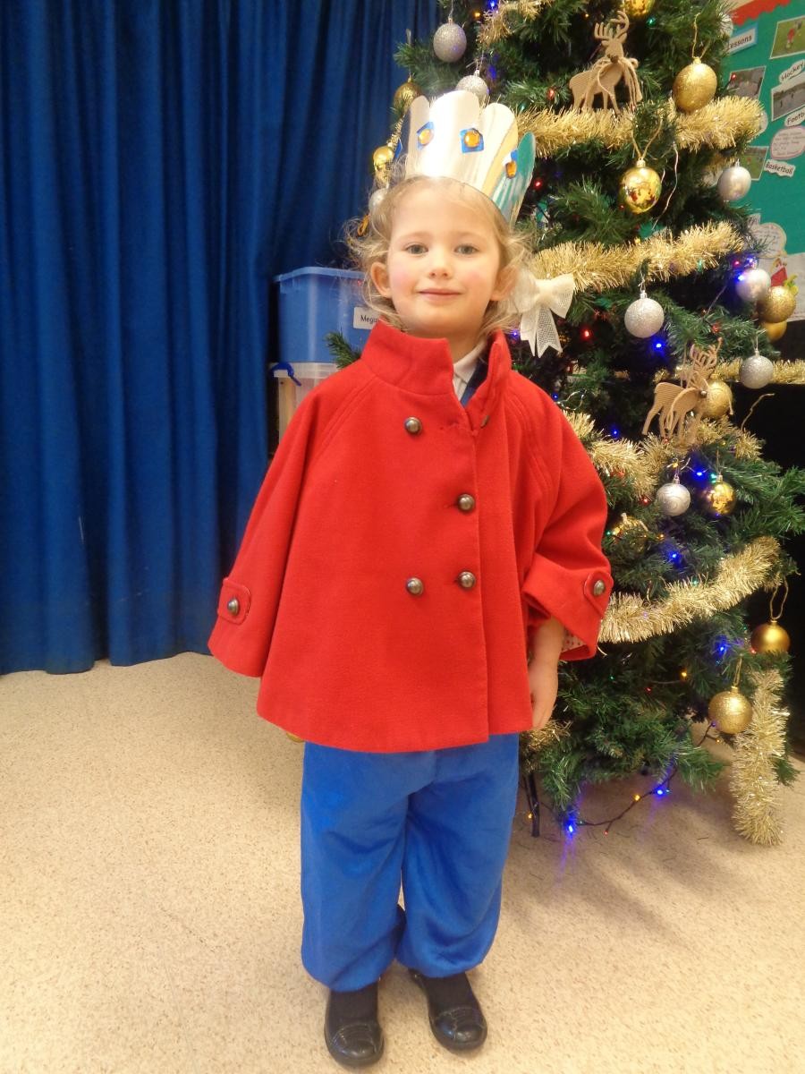 Amy looked fantastic as a Wise Man and was good at remembering her lines.