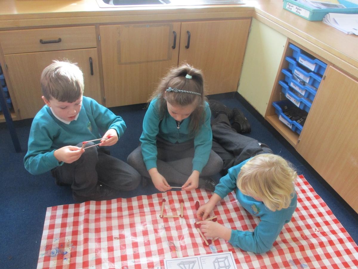 Identifying 3D shapes