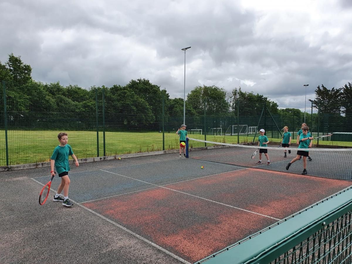 6 children took part in the South East Cornwall tennis tournament.  