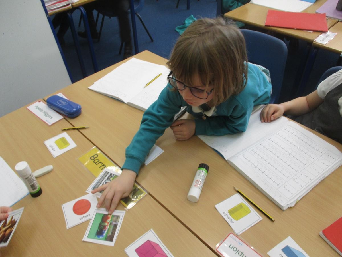 Identifying 3D shapes