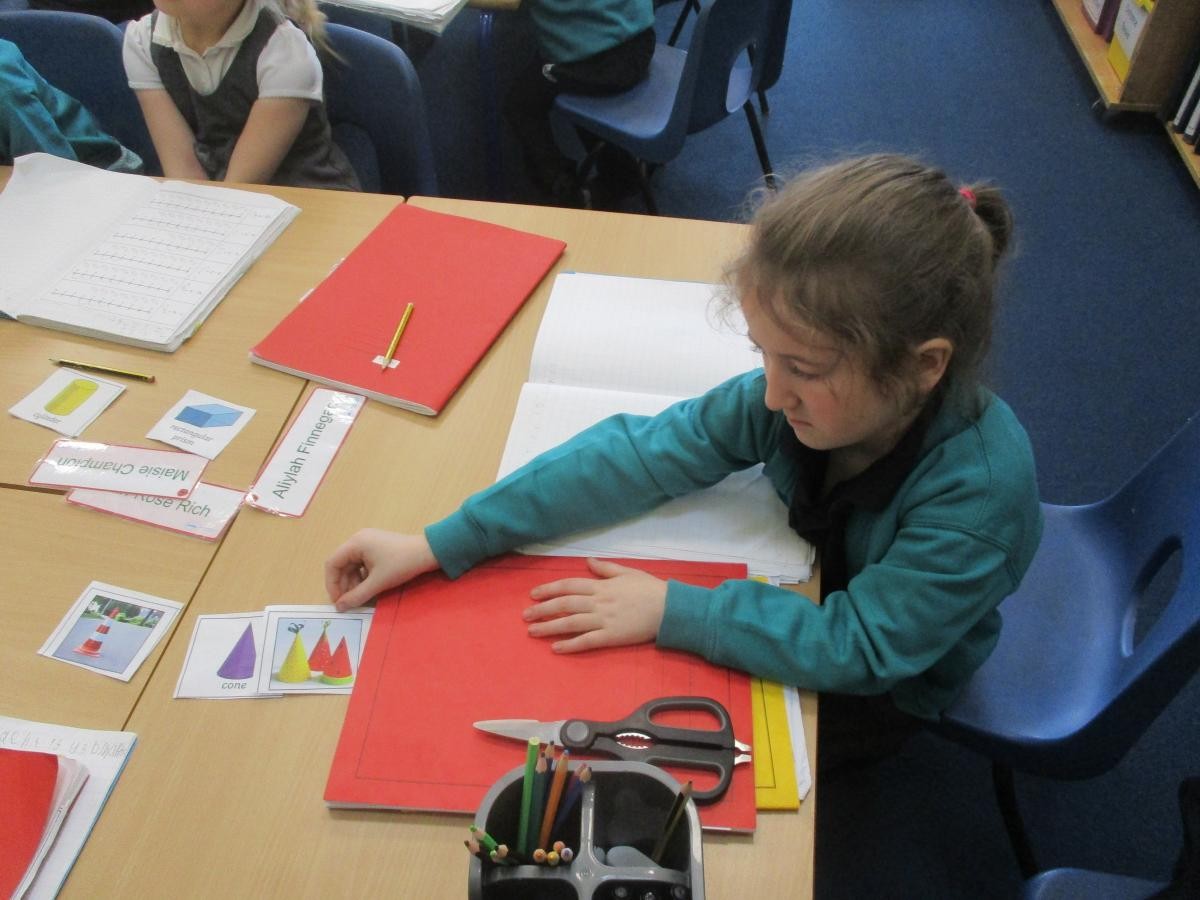 Identifying 3D shapes