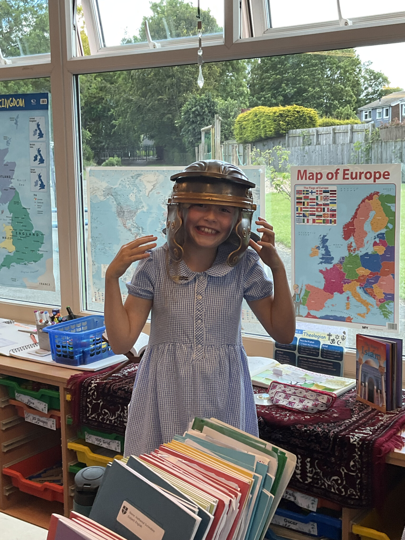 Looking at artefacts
