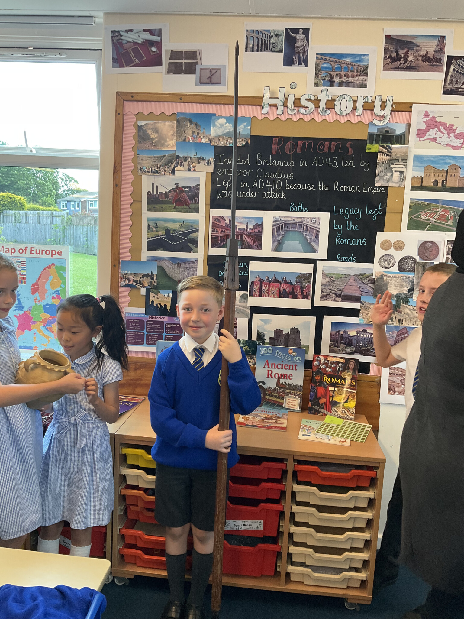 Looking at artefacts