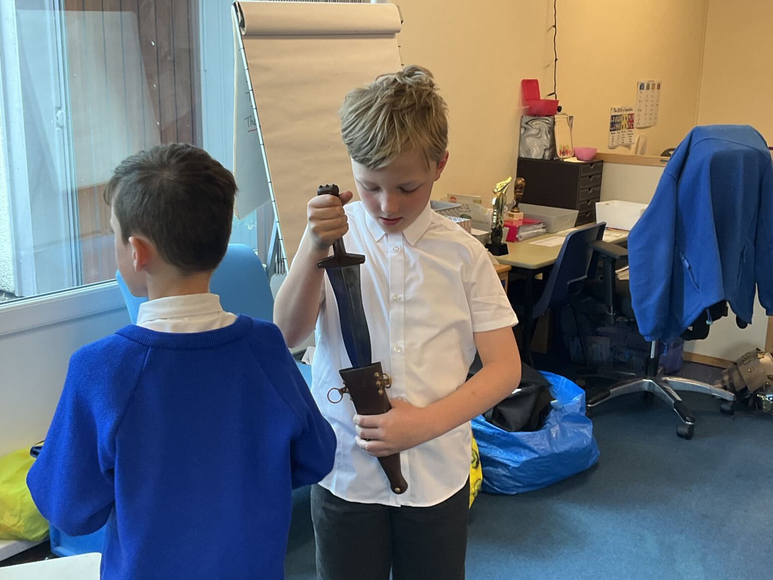 Looking at artefacts