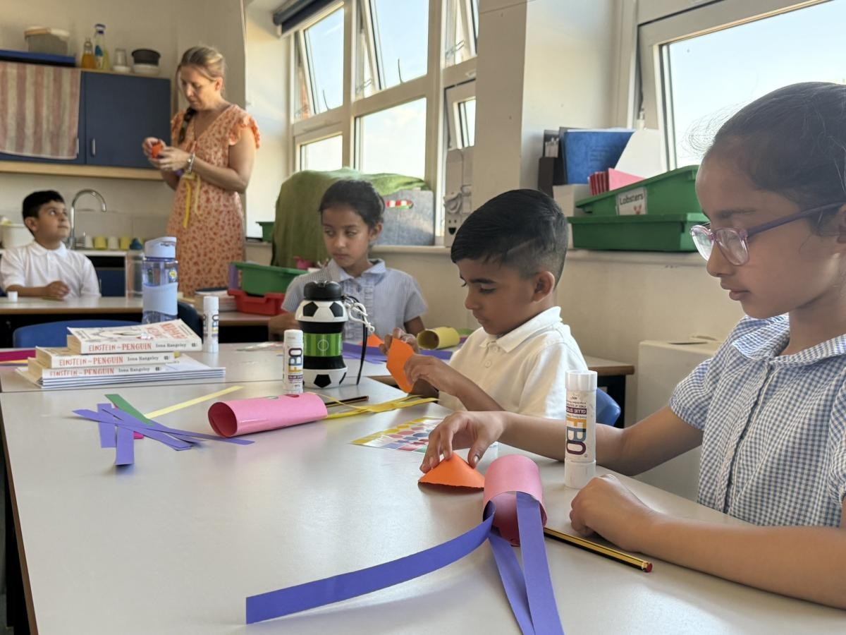Pupils working together
