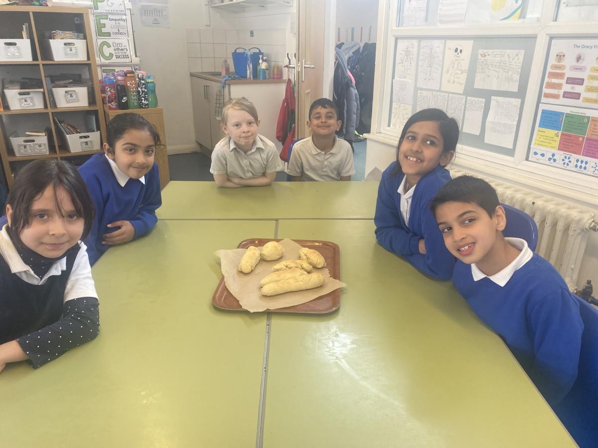 Year 3 have been making bread in DT. We made the dough, kneaded it and cooked it in our lessons. It was delicious! 
