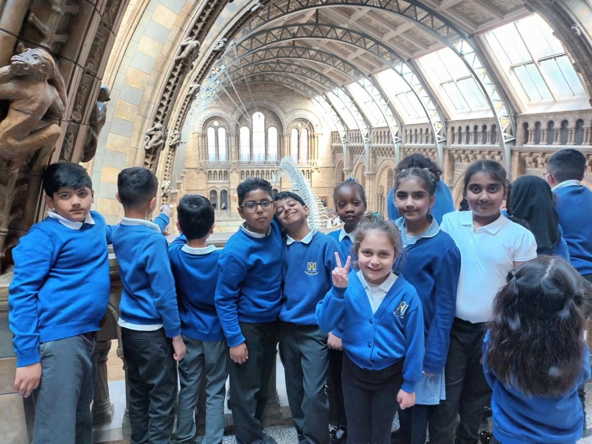 Year 3 had a fantastic time at the Natural History Museum! There was a lot of walking as we didn't want to miss a thing! 