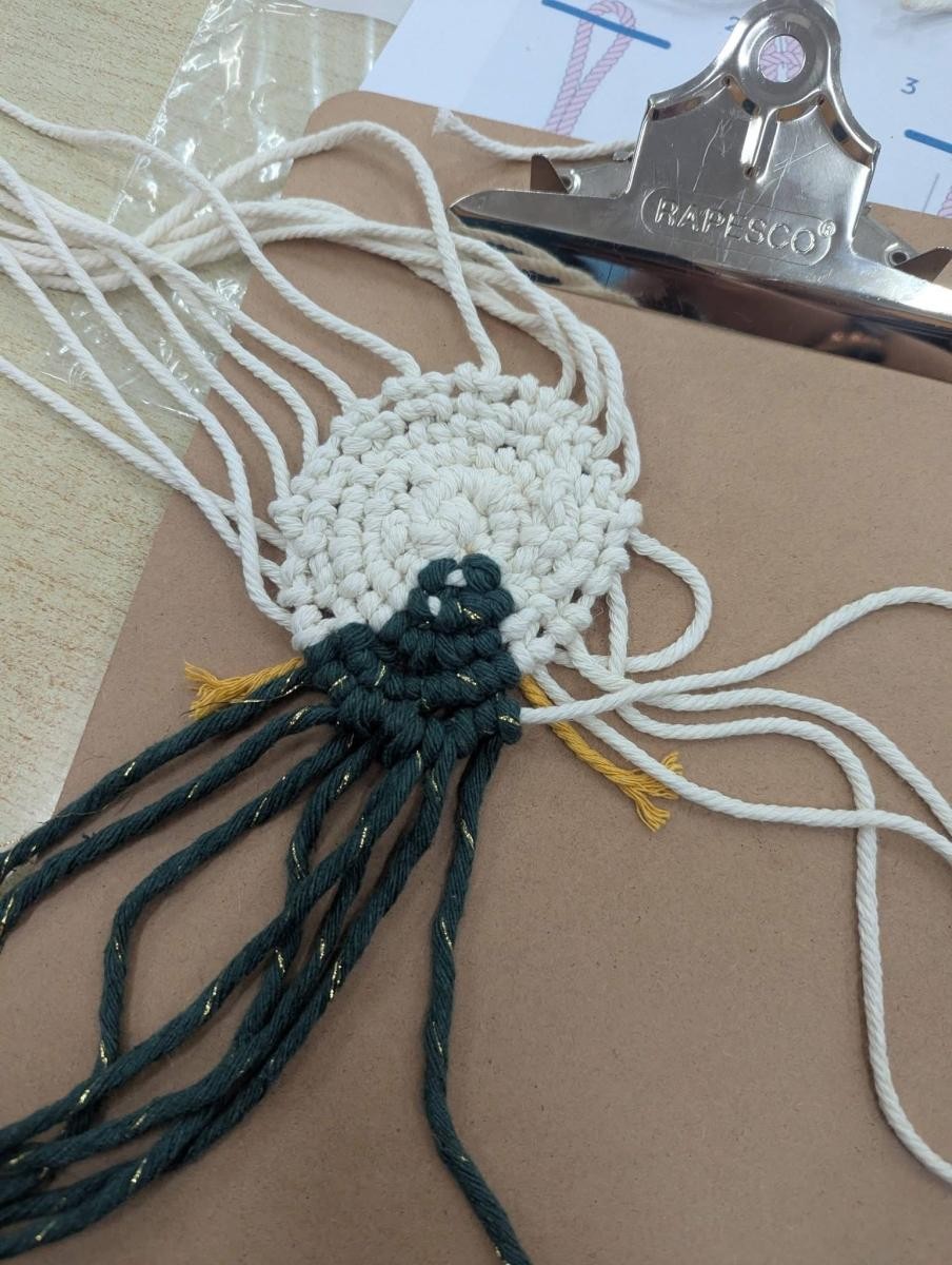 Christmas macramé workshop