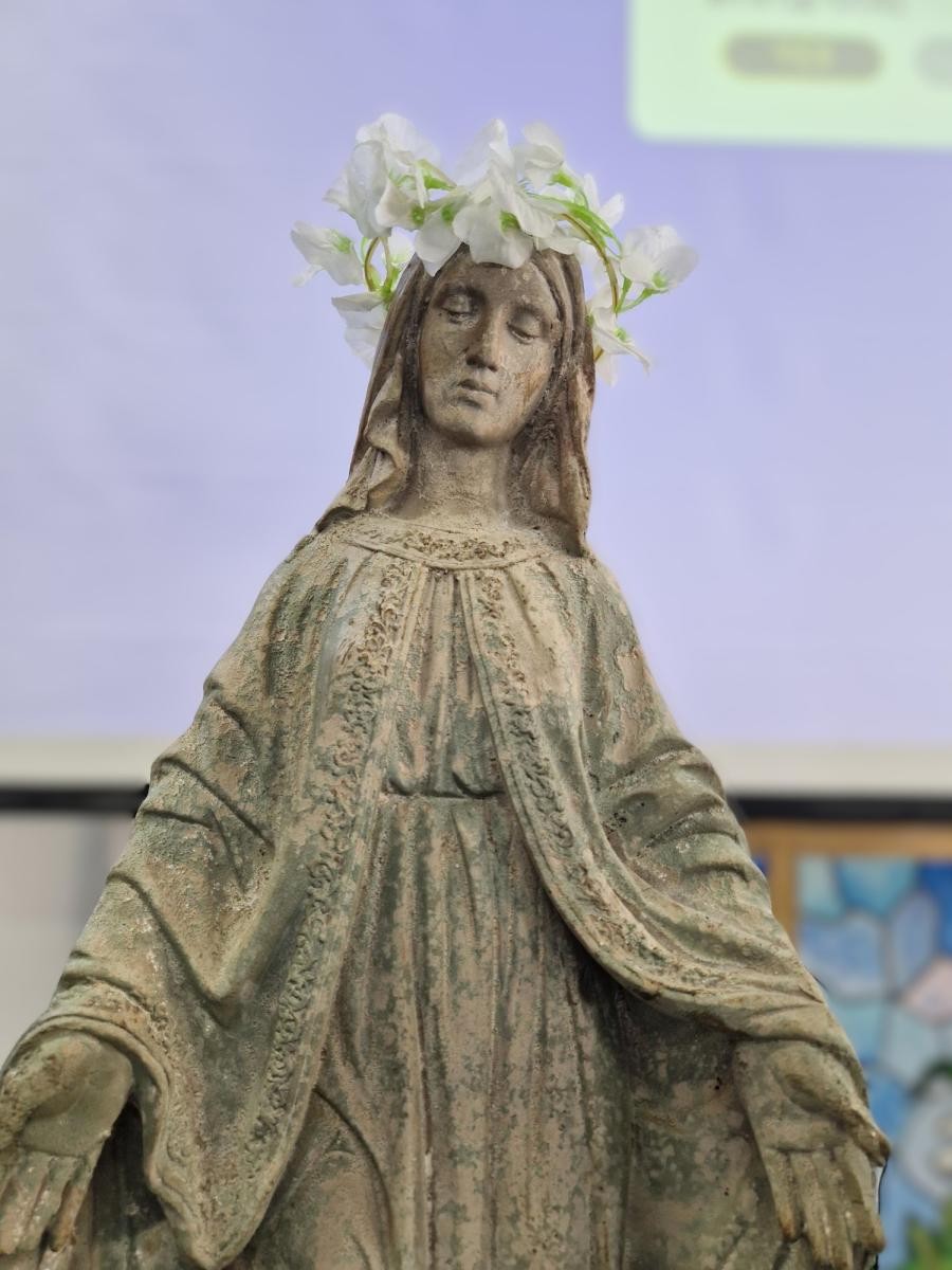 Crowning of Our Lady 