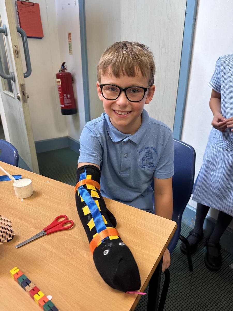 Rainforest 'Wow Day' - Snake sock puppets 