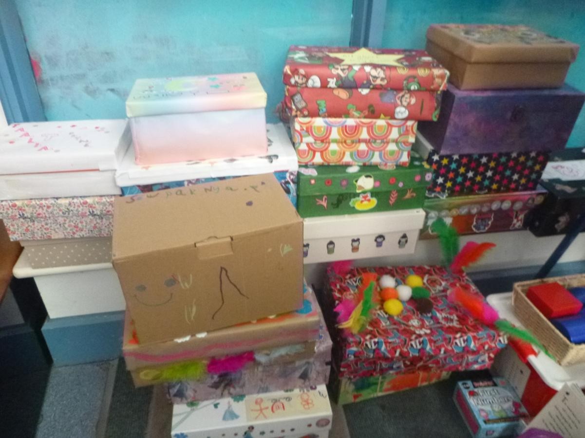 We have been sharing our 'all About Me' boxes.